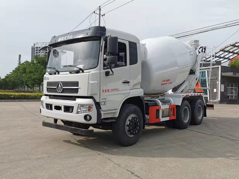航天萬山國六後八輪攪拌車